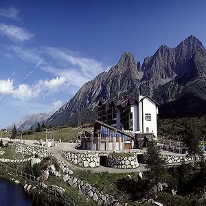 4* Hotell Piandineve